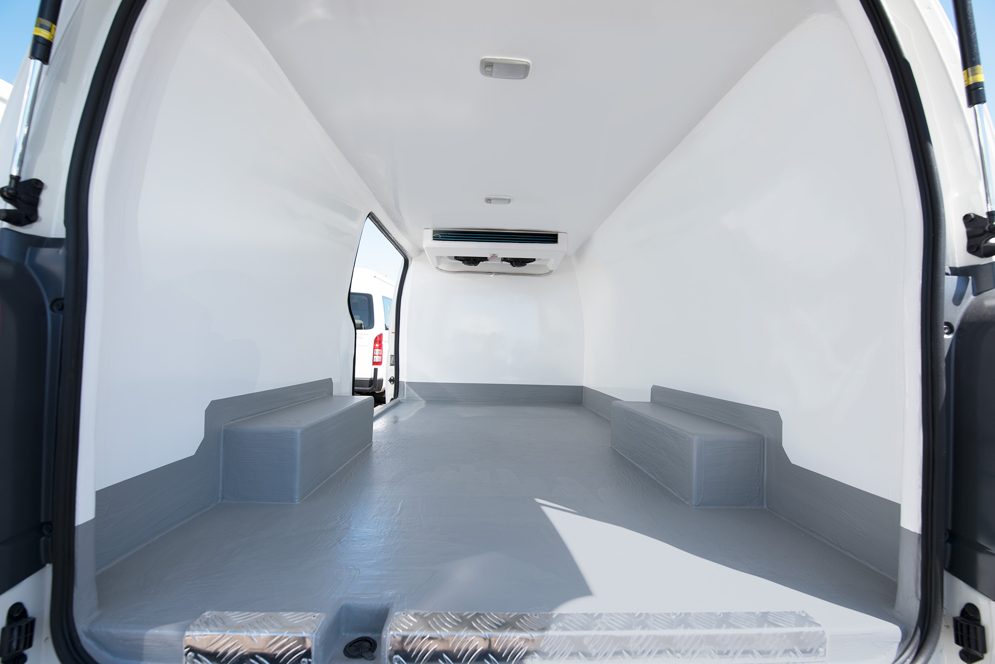 Hiace_Fridge_Van_Interior_edit_v1.jpg